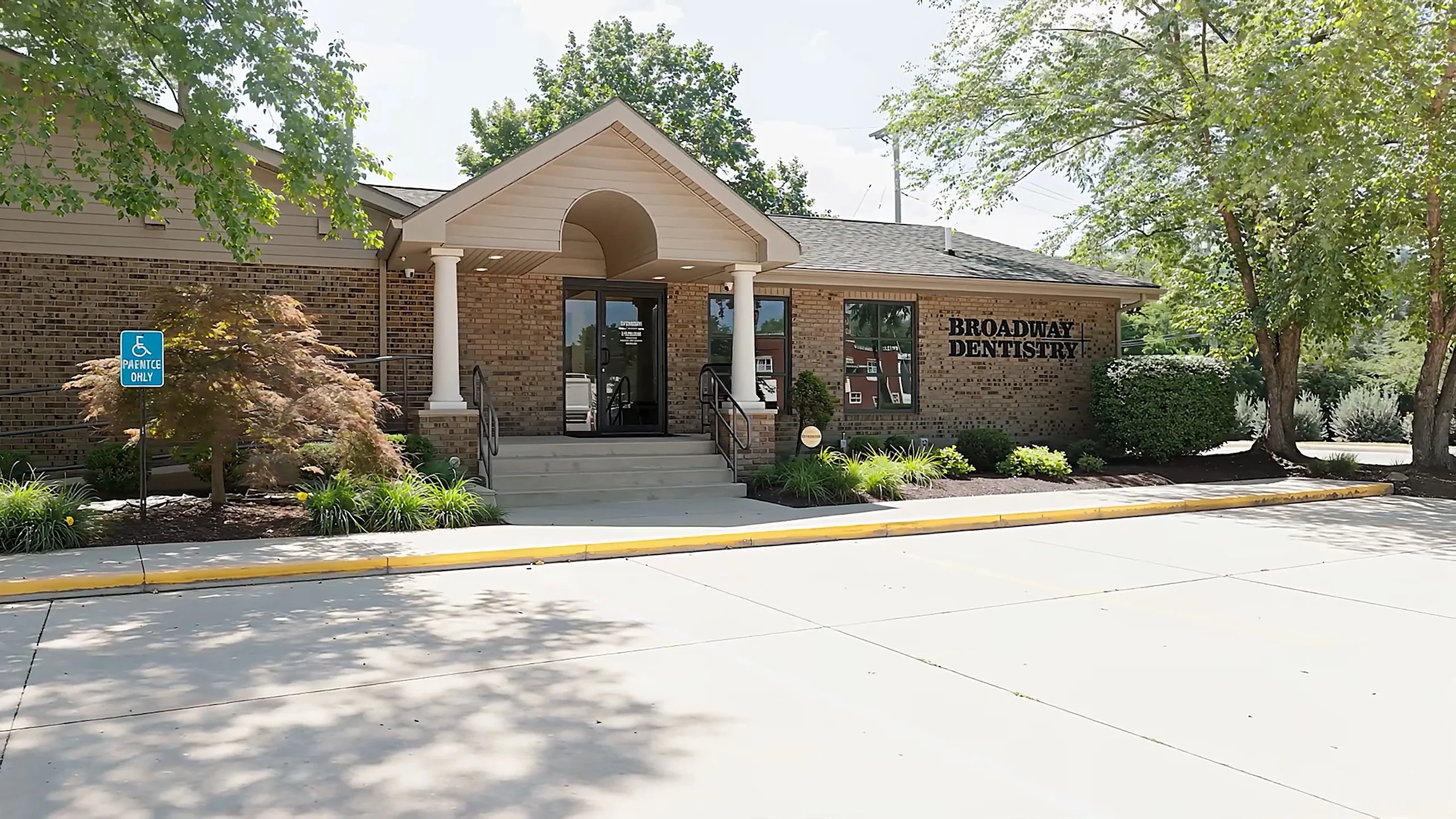 The front entrance of Broadway Dentistry, a general dentistry office in Fort Wayne, Indiana