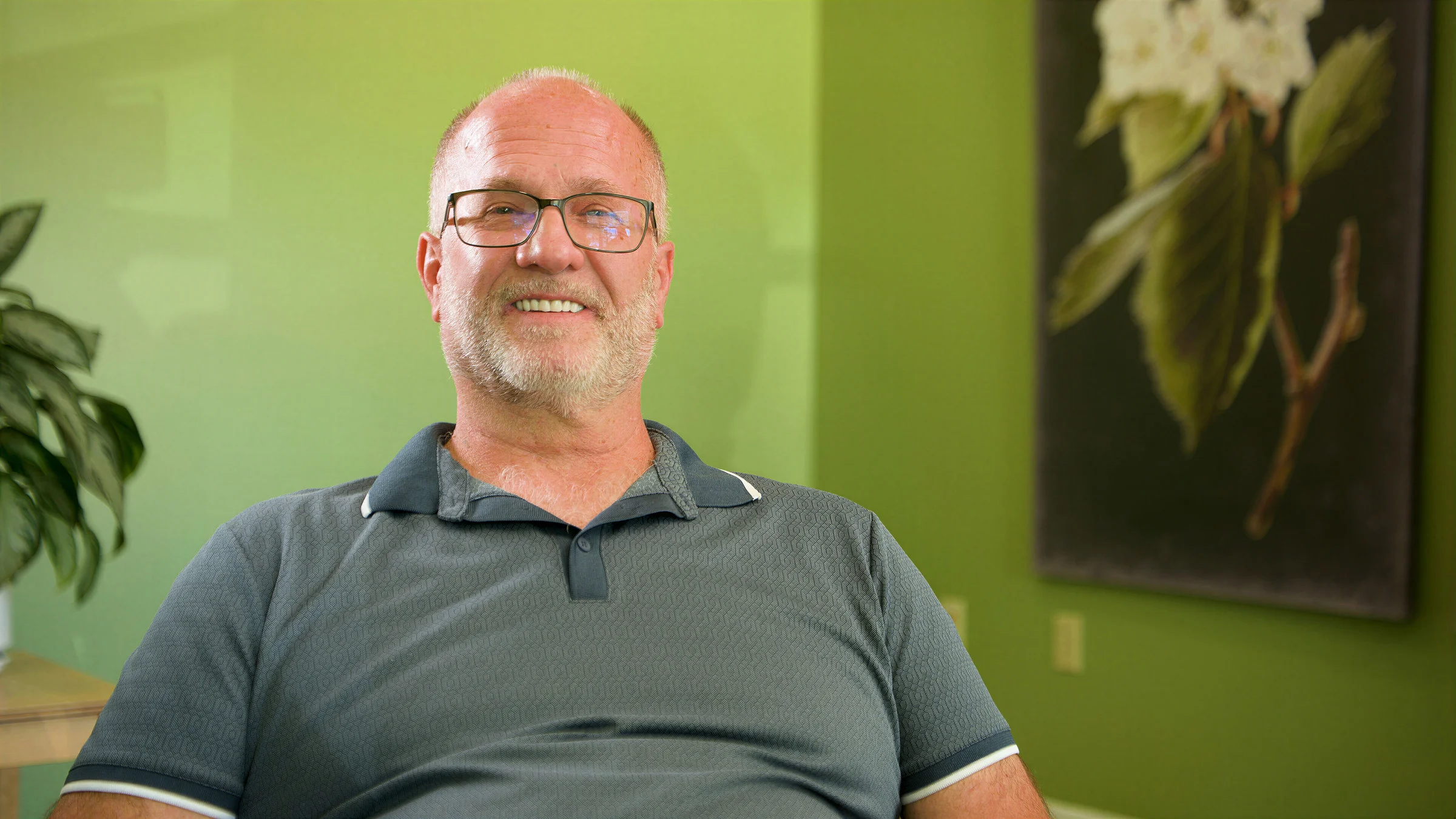 Brian S. sharing a video review of general dentistry at Broadway Dentistry in Fort Wayne, Indiana